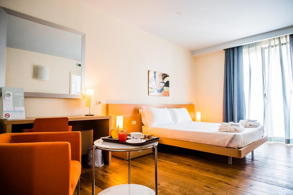 פרנקווילה אל מארה Phi Hotel Alcione מראה חיצוני תמונה